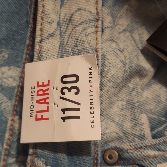 Celebrity Pink mid-rise flare bellbottom rose print hippie boho jeans women's 11 - Picture 3 of 4